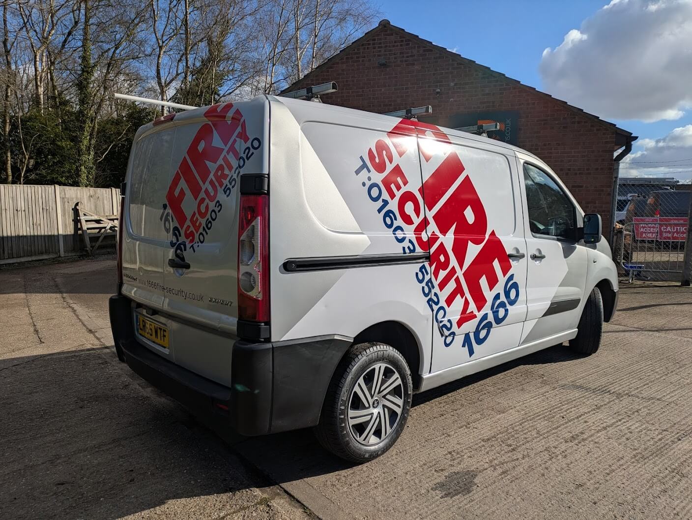 Soanes Signs of Norwich - Vehicle Graphics - Work Example 72